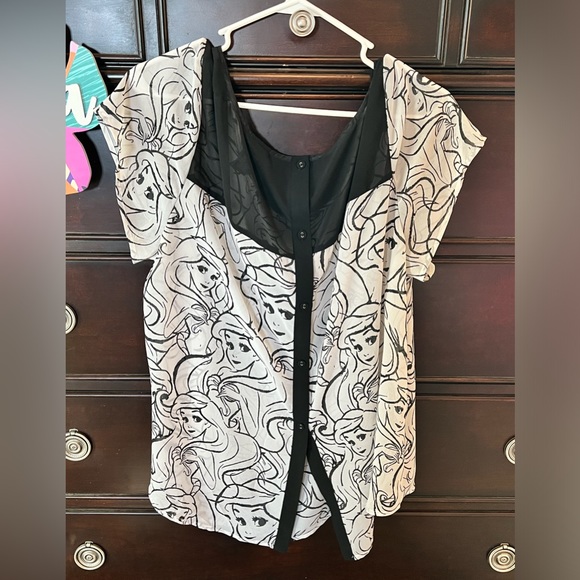 Torrid Ariel Blouse size 2 - Picture 2 of 3